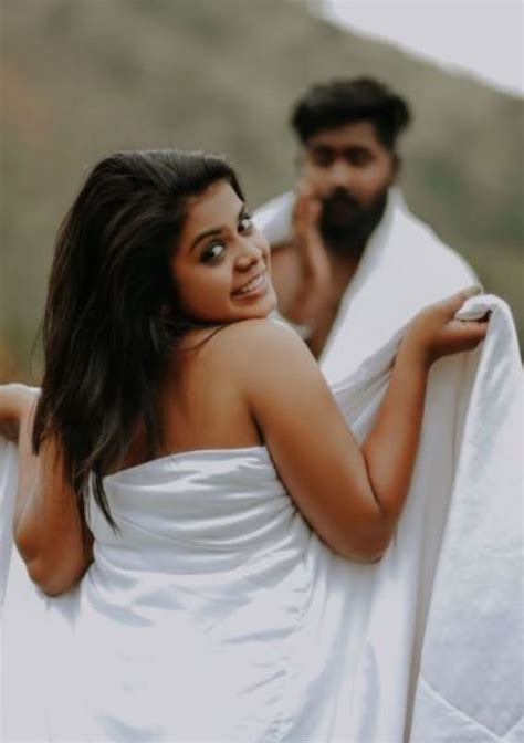 We Wont Remove Says Kerala Couple Trolled For Viral Wedding Shoot