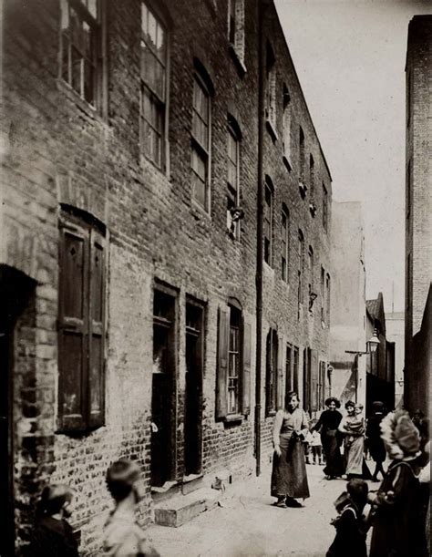 Jack Londons Spectacular Photos Depict The Gritty Reality Of Londons East End Life In 1902