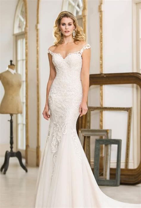 Find the cheap wedding dress of your dreams. W304 | Fishtail Bridal Gown with off-the-shoulder sleeves ...