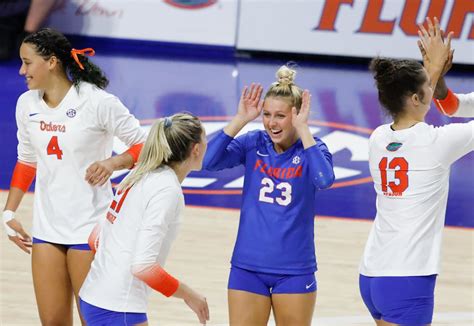 Gators Volleyball Sweeps Jacksonville At Its Fan Day Exhibition Match The Independent Florida