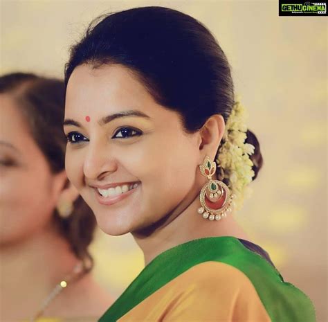 Manju Warrier Wallpapers Wallpaper Cave