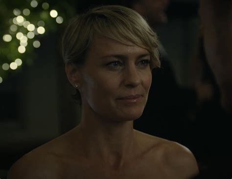 Claire underwood is a fictional character in house of cards, played by robin wright. Style Guide: An Ode to Claire Underwood's Power Dress Code ...