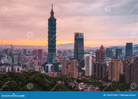 May 4 2019 Skyline Of Taipei Cityscape Taipei 101 Building Of Taipei