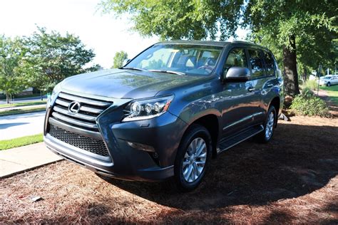 The care and craftsmanship that goes into a lexus is exceptional. Pre-Owned 2018 Lexus GX 460