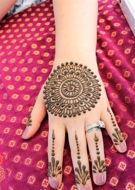 Top Pakistani Henna Mehndi Designs For Girls Hands 2014