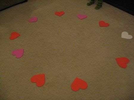Play free online valentine games. Fun Preschool Valentine's Day Game - Musical Hearts | Preschool valentines, Valentines school ...