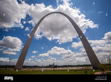 St Louis Arch Stock Photo Alamy