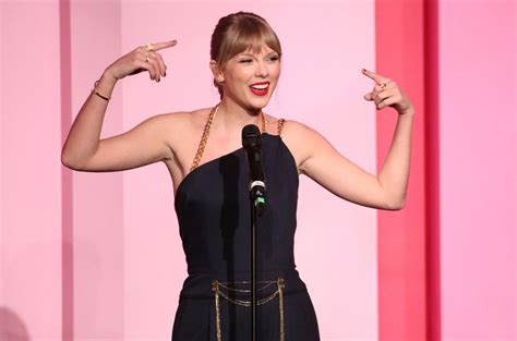 Taylor Swifts Best Speeches At Awards Shows