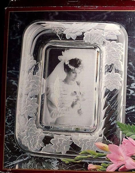 Crystal Clear Signatures Photo Picture Frame Frosted Chrysanthemum
