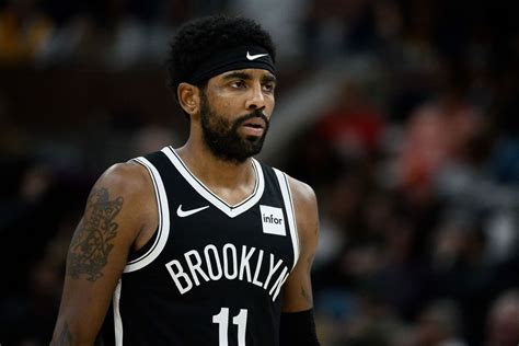 The nba fined both the brooklyn nets and irving $35,000 each on wednesday over irving violating league rules governing media. Kyrie Irving volta a arrasar em declarações polémicas ...