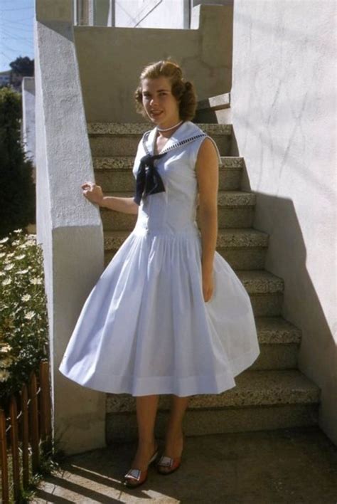 50 glamorous snapshots show dresses that girls often wore from the 1950s ~ vintage everyday