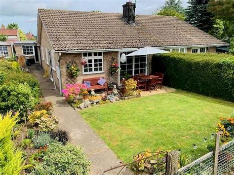 3 Bedroom Semi Detached Bungalow For Sale In The Croft Sheriff Hutton