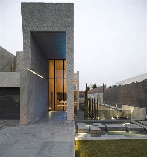 The Concrete Open Box House By A Cero In Madrid Spain