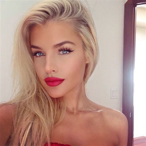 Red Lip Perfection On Jean Watts Red Lips Blonde Hair Makeup Blue