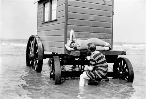 Photos Of Victorian Era Bathing Machines In Operation