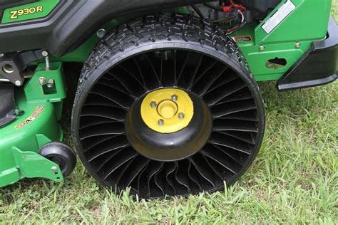 Michelin To Provide Airless Radial Tire For John Deere Ztrak 900