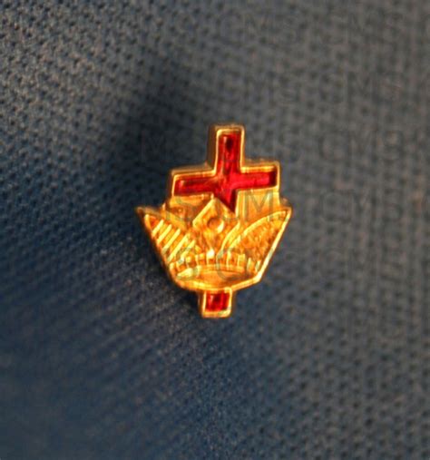 Knight Templar Cross And Crown Lapel Pin Masonic Supply Shop