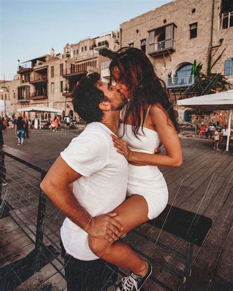 25 Incredibly Cute Couple Photos To Inspire Fancy Ideas About