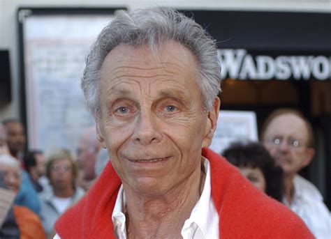 Mort Sahl, comedian who satirized politics, dies at 94 | AP News