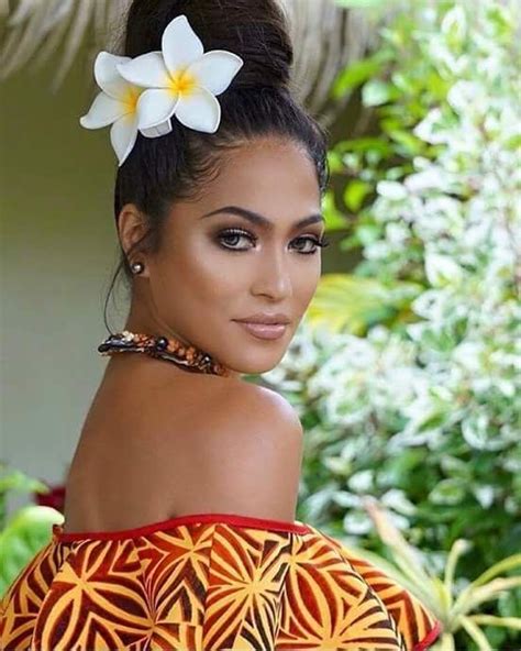 Pin By Patty On Polynesian Dancer Island Hair Polynesian Girls