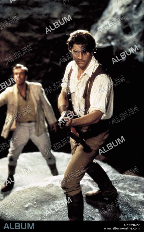 Brendan Fraser And John Hannah In The Mummy 1999 Directed By Stephen