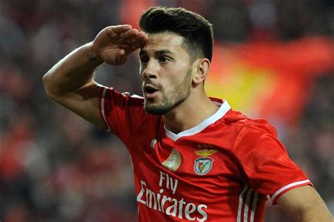 Opening game in first division: Pizzi o melhor jogador da I Liga do mês de Agosto | Rádio ...