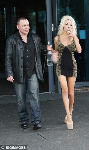 Courtney Stodden Reunites With Husband Doug Hutchison After Cbb Daily Mail Online