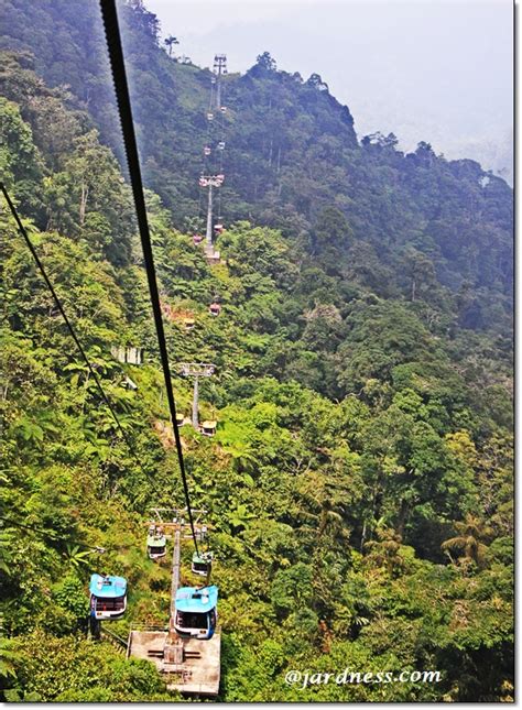 The southern hemisphere's steepest gondola carries passengers from queenstown. Genting Highlands with the Jakarta lads. | JARDNESS.com