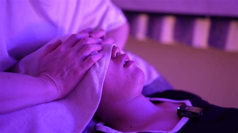 Rhythm That Makes You Sleepy Asmr Head Massage Japanese Massage Youtube