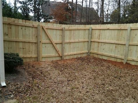 Wood Privacy 6 Foot Types Of Fences Wood Privacy Fence Privacy Fences