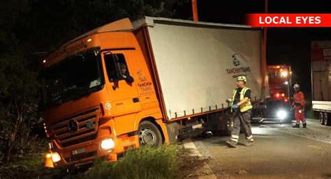 Bjærgning af lastbil spærrede trafikeret motorvej | LOCAL EYES