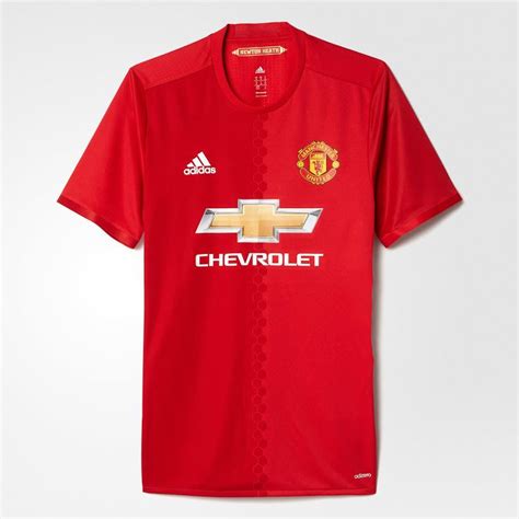 The New Manchester United 16 17 Home Kit Introduces A Never Seen Before
