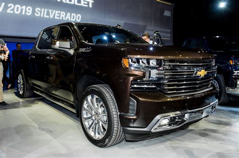 2019 Chevrolet Silverado 1500 High Country Front Side View On Stage