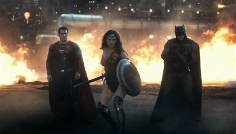 Последние твиты от batman v superman (@batmanvsuperman). 5 bad things about Batman v Superman: Dawn of Justice (spoilers) - Nerd Reactor