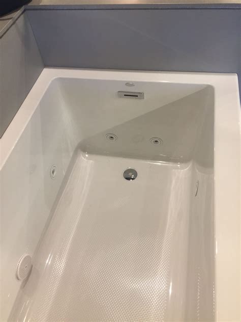 Only 3 left in stock (more on the way). Jacuzzi tub 32"x 60" #60jacuzzitub | Whirlpool bathtub ...