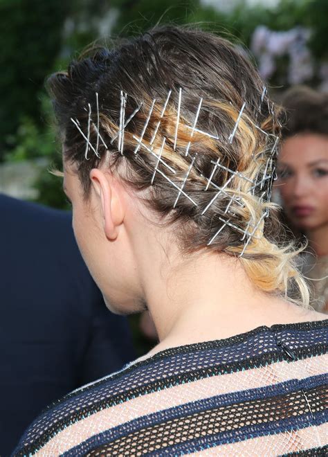 Kristen Stewarts Bobby Pin Hairstyle At Cannes 2018 Popsugar Beauty