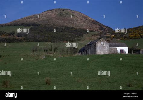 Old Farm Buildings Ireland Hi Res Stock Photography And Images Alamy