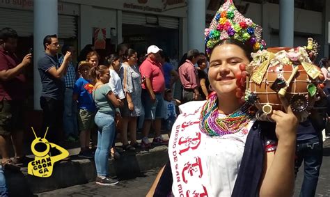 Michoacán Devoción Y Tradición En Desfile De Las Aguadoras
