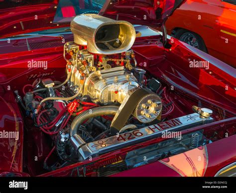 American Muscle Car Chrome Moteur V8 Suralimenté Photo Stock Alamy
