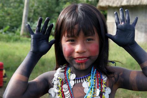 Excursión Al Pueblo Indígena Embera Wounaan En Panamá The Real Deal Tours