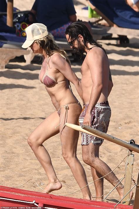 Heidi Klum Flaunts Her Figure In A Pink Bikini During Holiday In