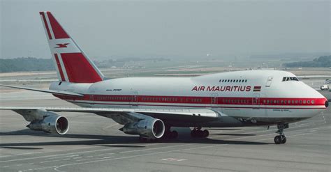 3b Nag Air Mauritius Boeing 747sp 44 Chateau De Reduitmorning Arrival