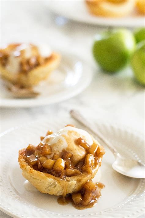 Caramel Apple Pie Sundae