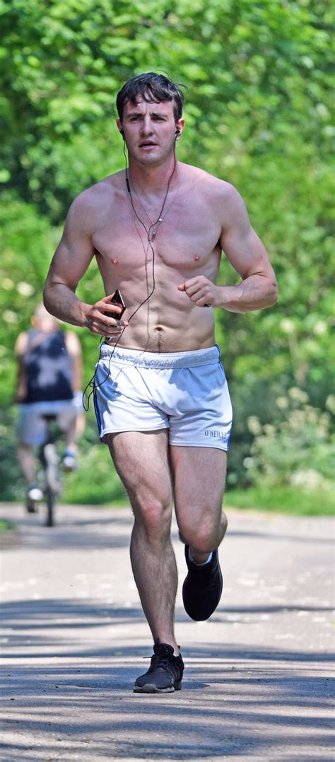 Paul plays the lead male character, connell, and he's already got the blogs buzzing. Normal People's Paul Mescal jogs shirtless in tight white ...