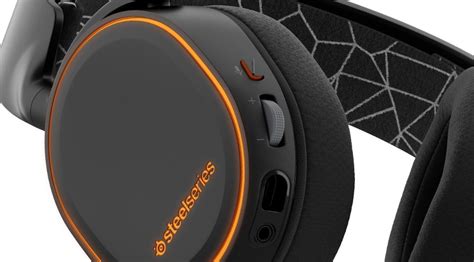 steelseries arctis 5 rgb illuminated gaming wired headset with dts headphone x 7 1 surround for