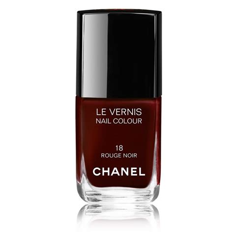 Why A Burgundy Manicure Feels Just Right For Fall | Burgundy nail polish, Nail polish, Burgundy ...