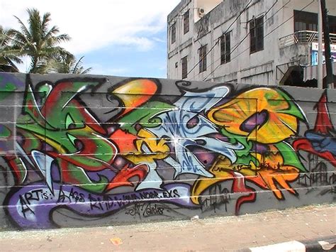 Rajin bekerja, halus, lembut orang terkenal: Balikpapan Street Art | Think Creative