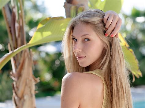 Anjellica Ebbi Krystal Boyd Model Blonde Russian Long Hair Hd Wallpaper Pxfuel