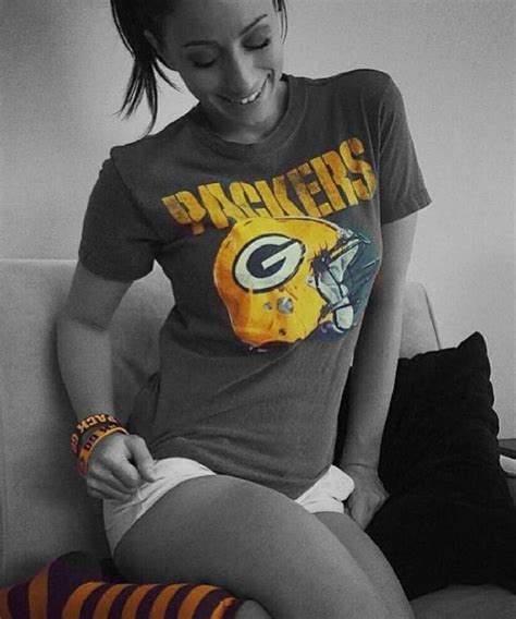 Pin By Luis River On Packers Green Bay Packers Girl Gameday Outfit Green Bay Cheerleaders