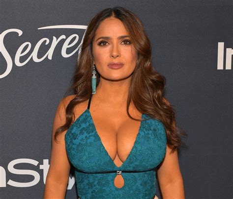 Salma hayek is an american and mexican filmmaker and actress, who is well known for her roles in el callejón de los milagros (miracle alley) from dusk till dawn, dogma and wild wild west across the. Salma Hayek de niña en su natal Coatzacoalcos, mira la ...